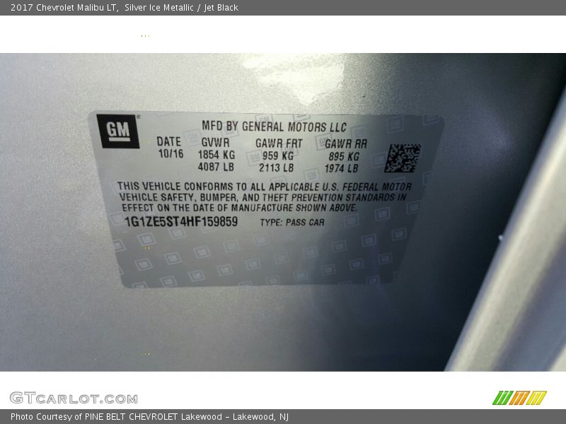 Silver Ice Metallic / Jet Black 2017 Chevrolet Malibu LT