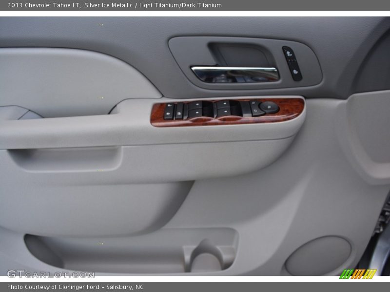 Silver Ice Metallic / Light Titanium/Dark Titanium 2013 Chevrolet Tahoe LT