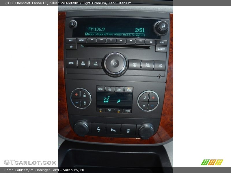 Silver Ice Metallic / Light Titanium/Dark Titanium 2013 Chevrolet Tahoe LT