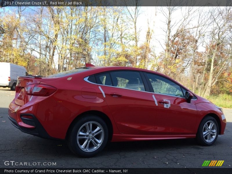 Red Hot / Jet Black 2017 Chevrolet Cruze LT