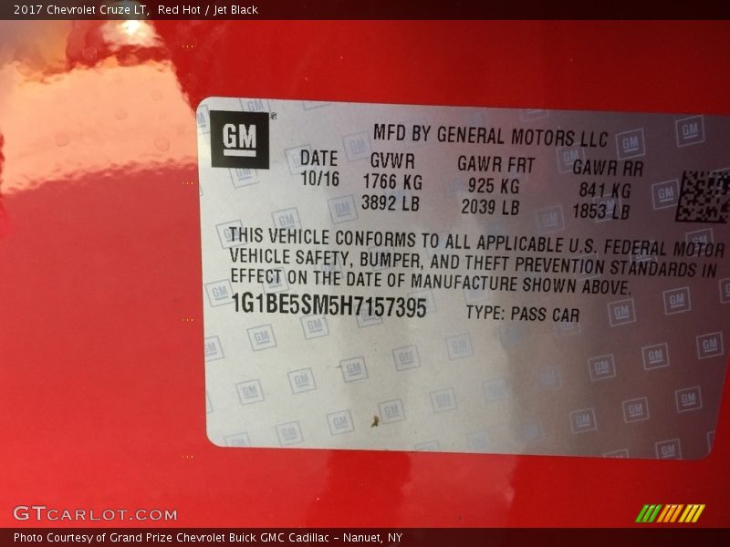 Red Hot / Jet Black 2017 Chevrolet Cruze LT