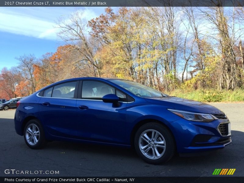 Kinetic Blue Metallic / Jet Black 2017 Chevrolet Cruze LT