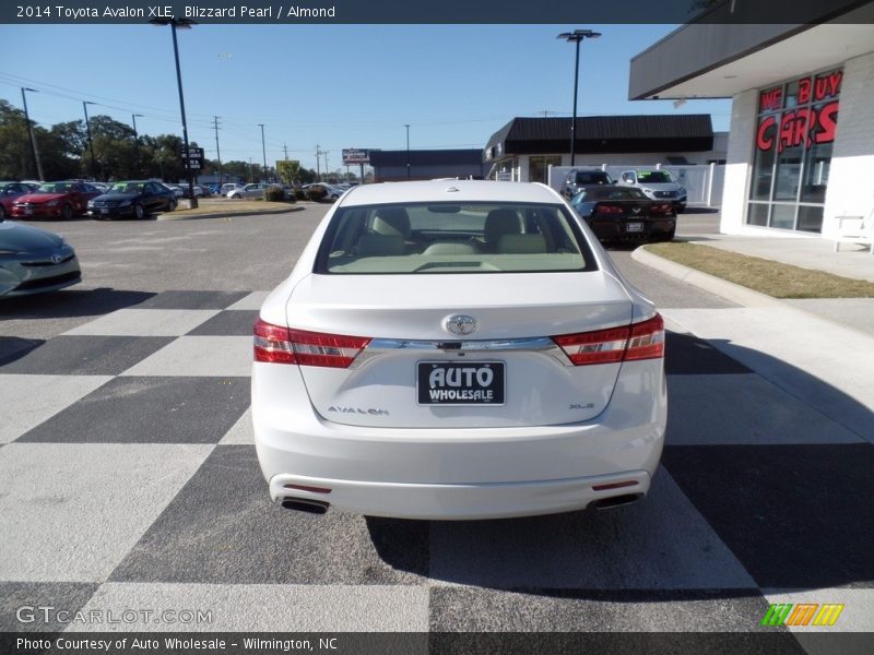 Blizzard Pearl / Almond 2014 Toyota Avalon XLE
