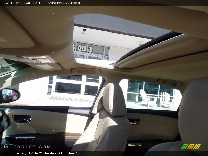 Blizzard Pearl / Almond 2014 Toyota Avalon XLE