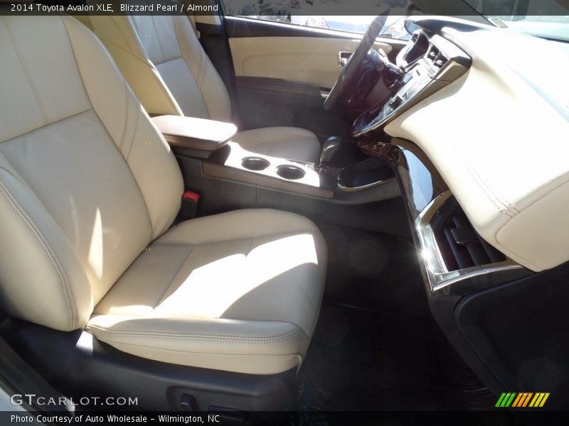 Blizzard Pearl / Almond 2014 Toyota Avalon XLE