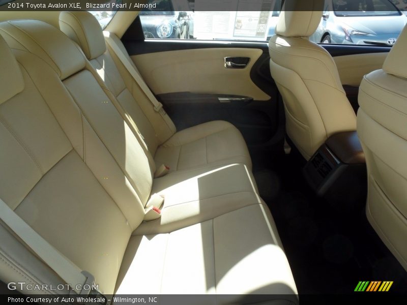Blizzard Pearl / Almond 2014 Toyota Avalon XLE