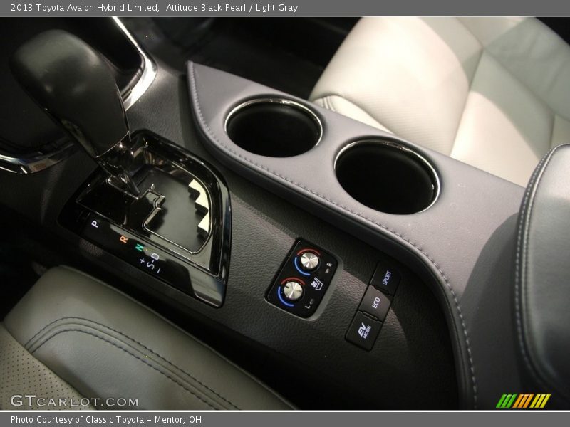 Attitude Black Pearl / Light Gray 2013 Toyota Avalon Hybrid Limited