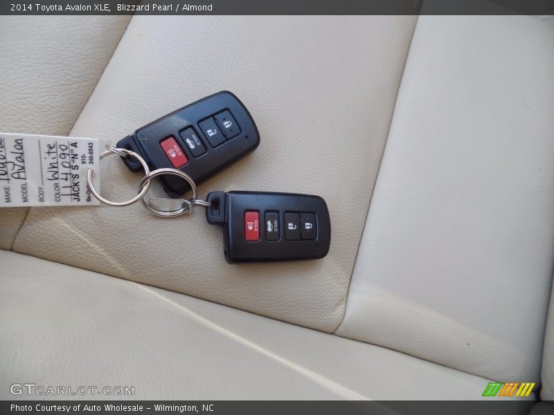 Blizzard Pearl / Almond 2014 Toyota Avalon XLE