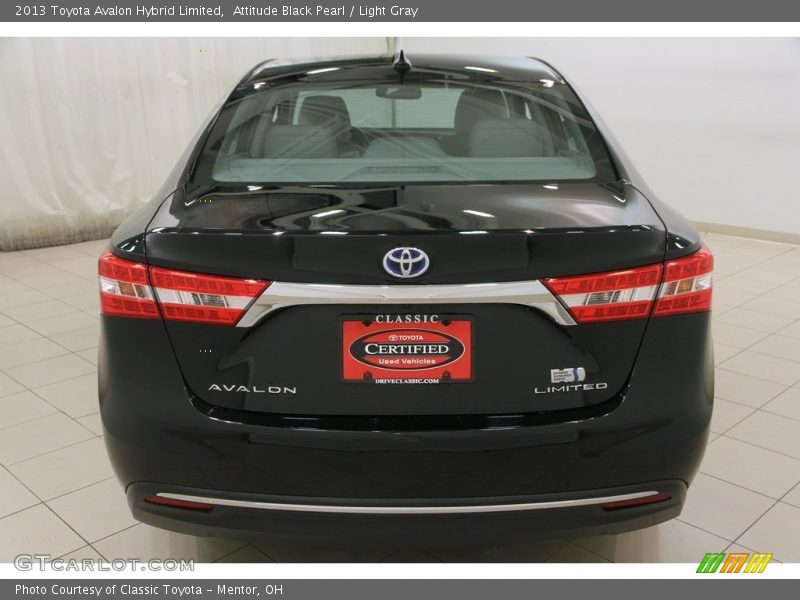 Attitude Black Pearl / Light Gray 2013 Toyota Avalon Hybrid Limited