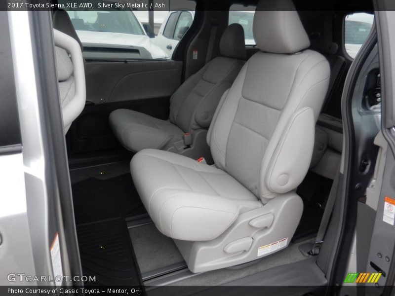Silver Sky Metallic / Ash 2017 Toyota Sienna XLE AWD