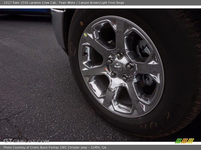Pearl White / Canyon Brown/Light Frost Beige 2017 Ram 1500 Laramie Crew Cab