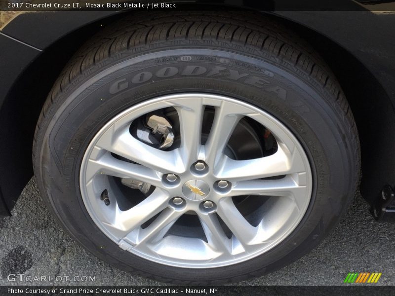Mosaic Black Metallic / Jet Black 2017 Chevrolet Cruze LT