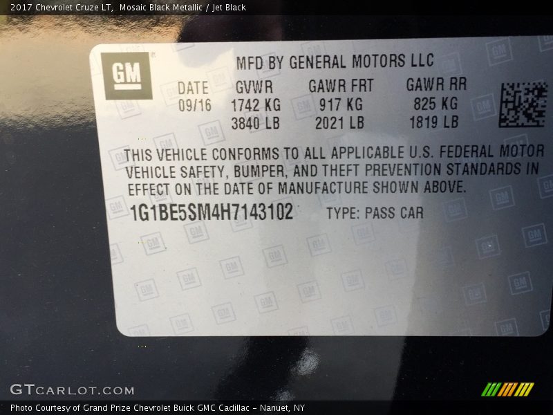 Mosaic Black Metallic / Jet Black 2017 Chevrolet Cruze LT
