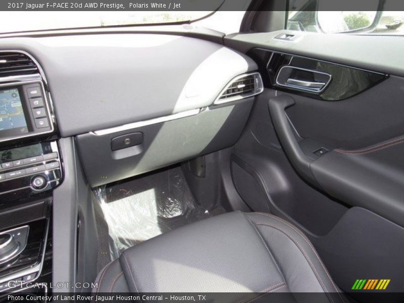 Polaris White / Jet 2017 Jaguar F-PACE 20d AWD Prestige