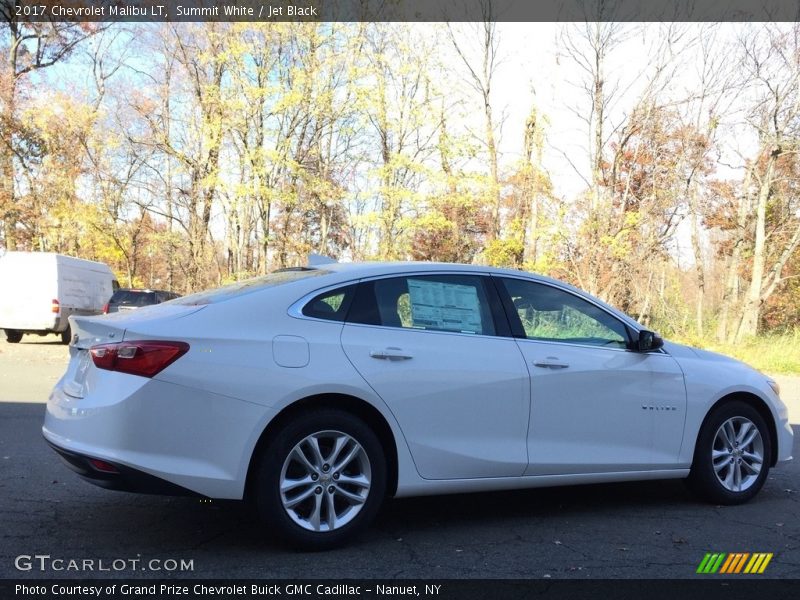 Summit White / Jet Black 2017 Chevrolet Malibu LT