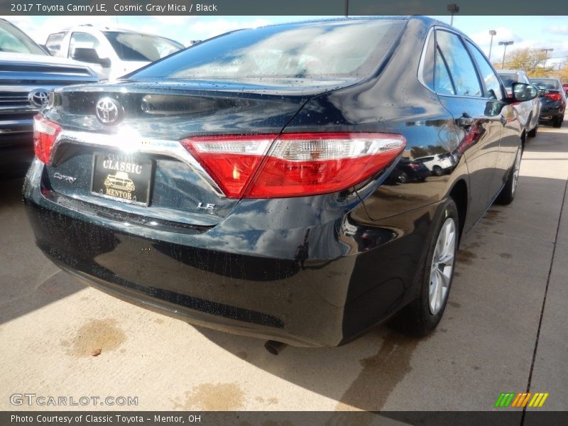 Cosmic Gray Mica / Black 2017 Toyota Camry LE