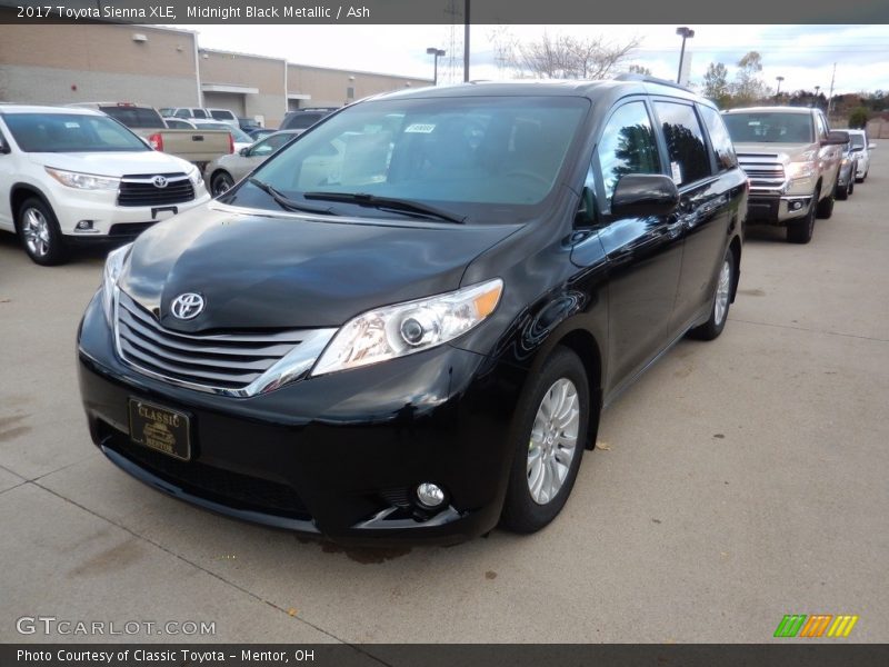 Midnight Black Metallic / Ash 2017 Toyota Sienna XLE