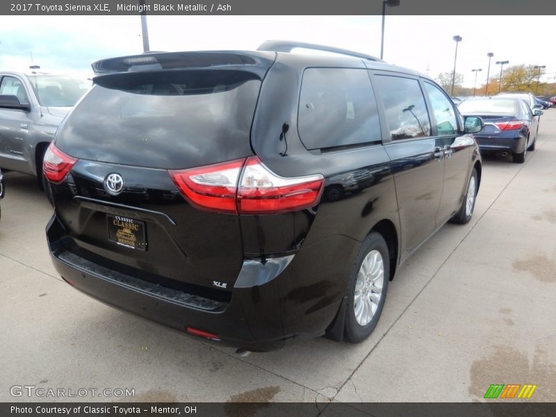 Midnight Black Metallic / Ash 2017 Toyota Sienna XLE