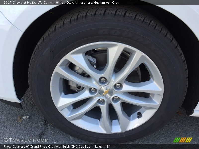 Summit White / Dark Atmosphere/Medium Ash Gray 2017 Chevrolet Malibu LT
