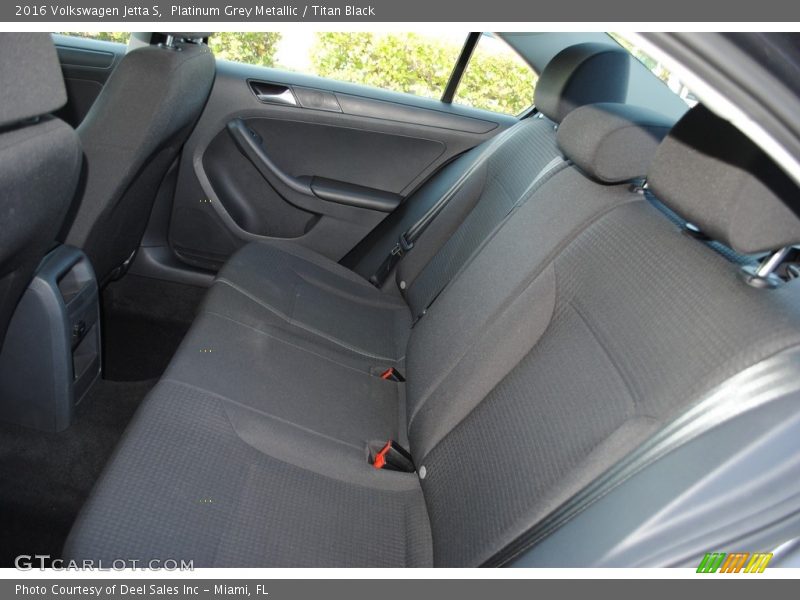 Platinum Grey Metallic / Titan Black 2016 Volkswagen Jetta S