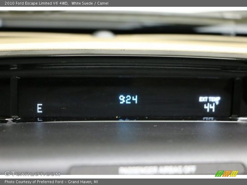 White Suede / Camel 2010 Ford Escape Limited V6 4WD