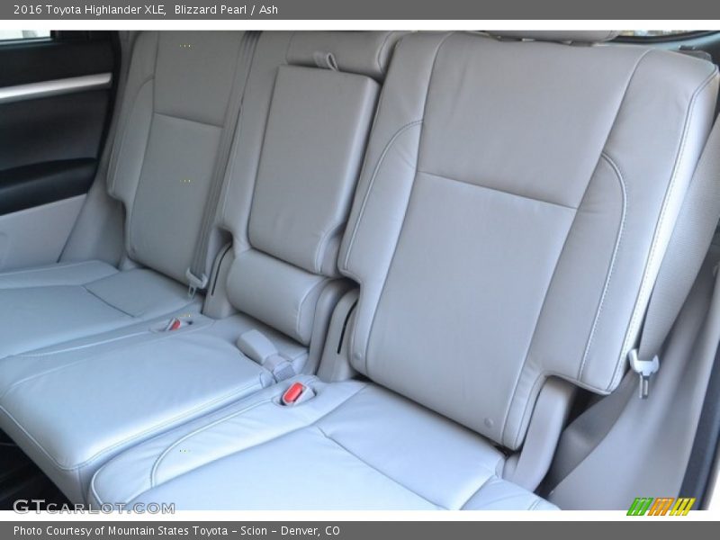 Blizzard Pearl / Ash 2016 Toyota Highlander XLE