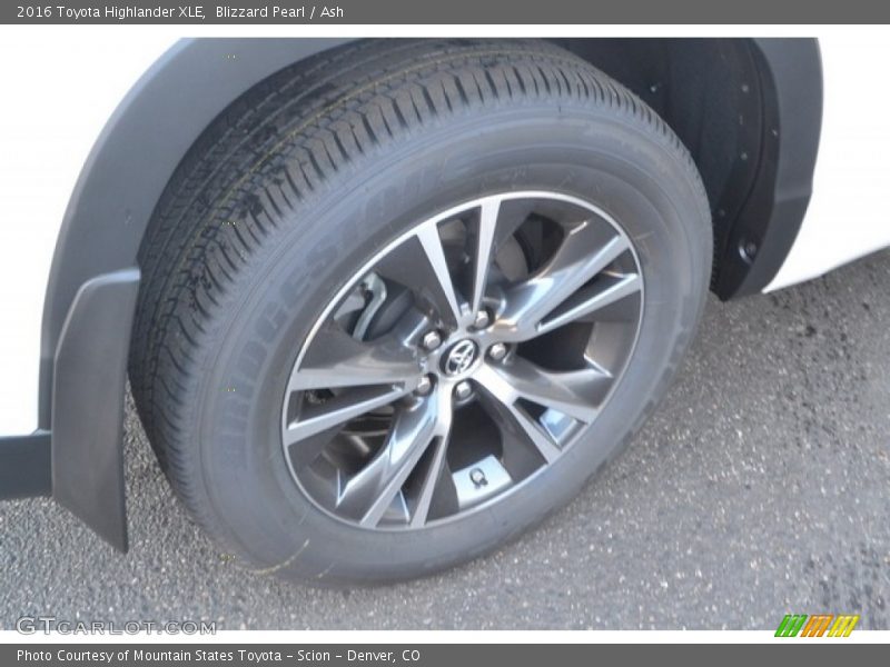 Blizzard Pearl / Ash 2016 Toyota Highlander XLE