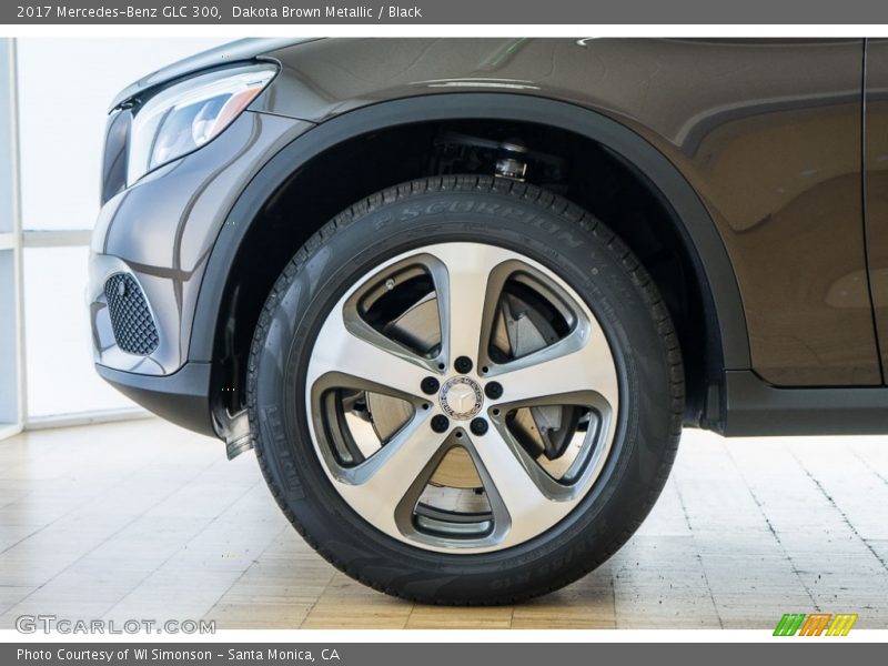 Dakota Brown Metallic / Black 2017 Mercedes-Benz GLC 300