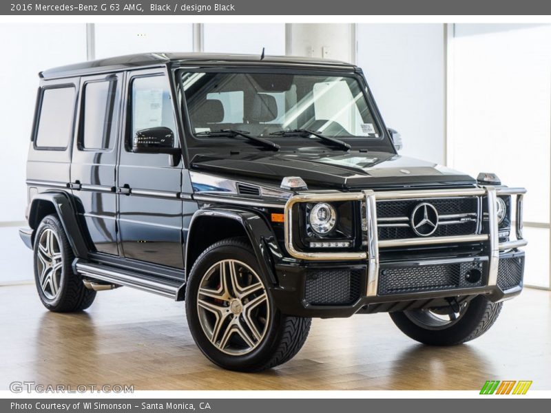 Front 3/4 View of 2016 G 63 AMG