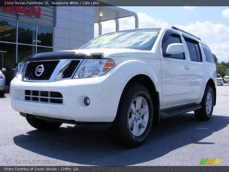 Avalanche White / Cafe Latte 2009 Nissan Pathfinder SE