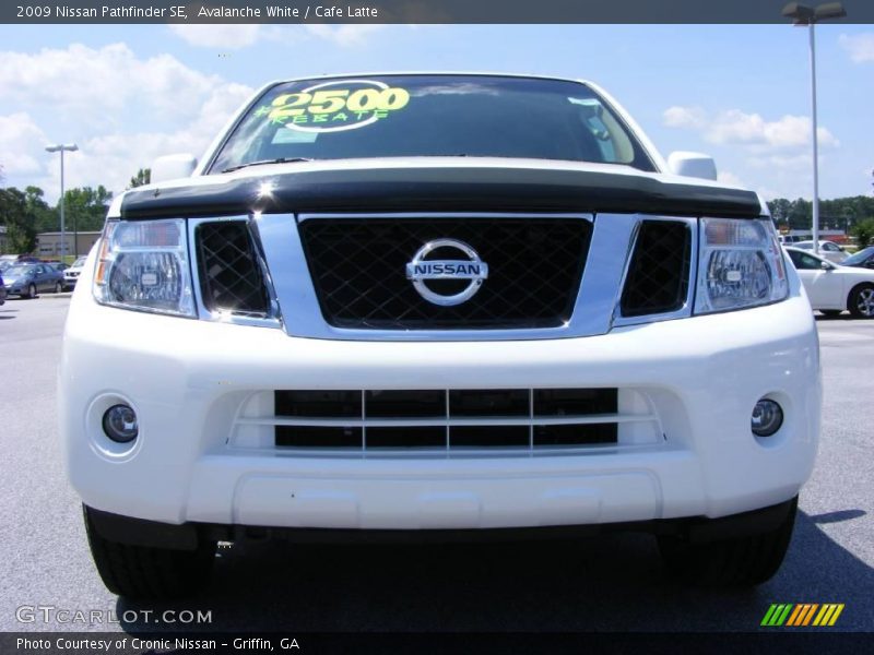 Avalanche White / Cafe Latte 2009 Nissan Pathfinder SE