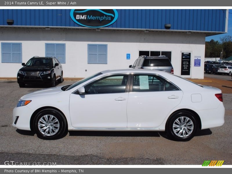 Super White / Ash 2014 Toyota Camry LE