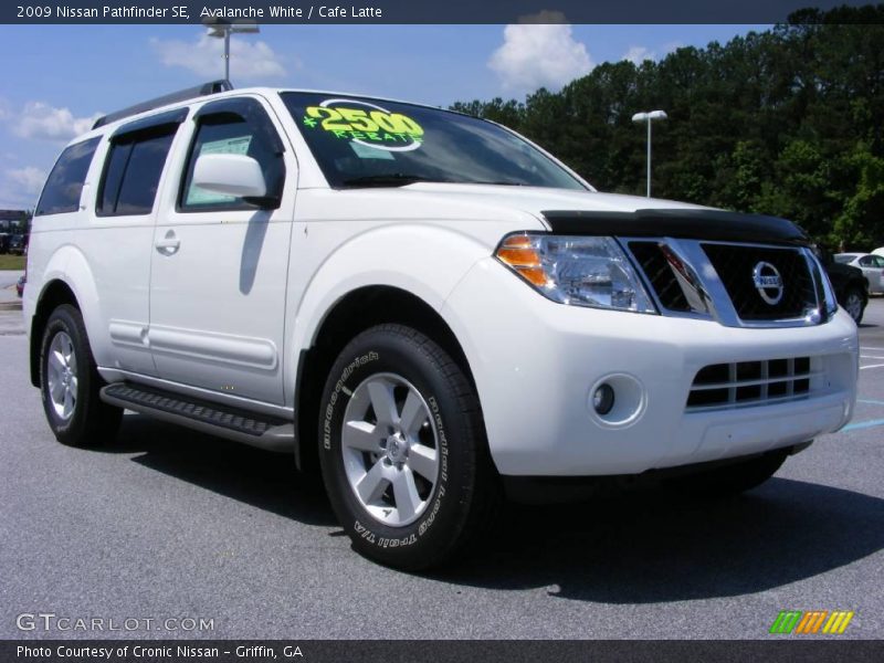 Avalanche White / Cafe Latte 2009 Nissan Pathfinder SE