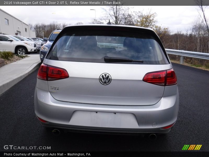Reflex Silver Metallic / Titan Black 2016 Volkswagen Golf GTI 4 Door 2.0T S