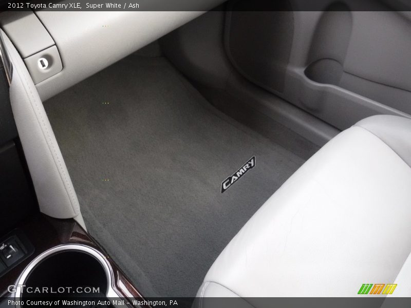Super White / Ash 2012 Toyota Camry XLE