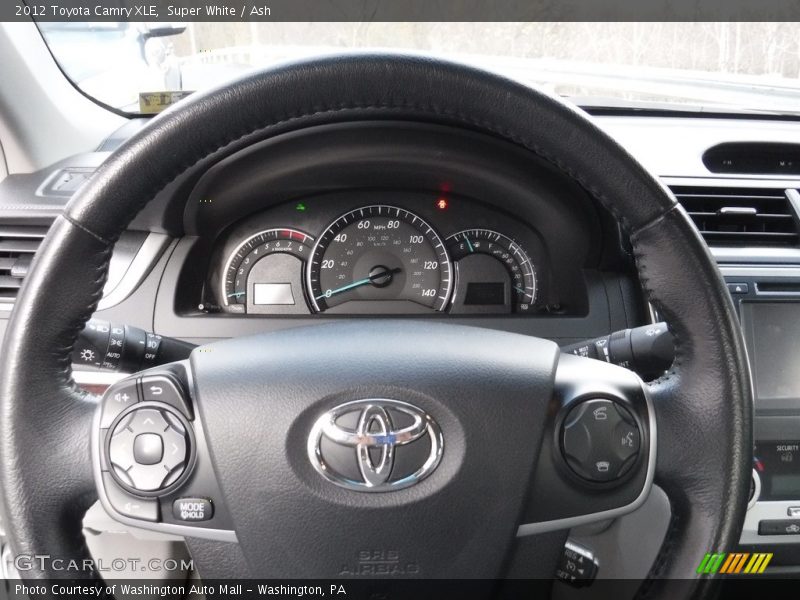 Super White / Ash 2012 Toyota Camry XLE