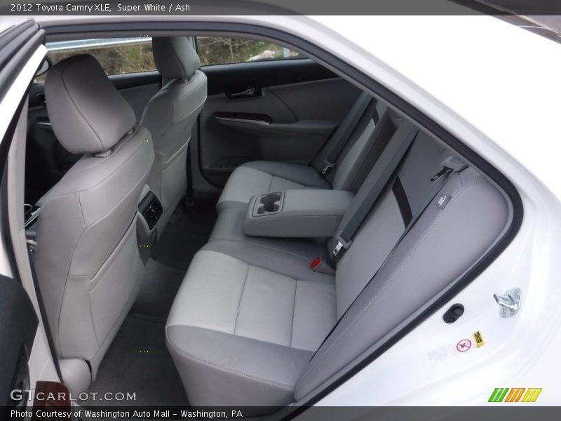 Super White / Ash 2012 Toyota Camry XLE