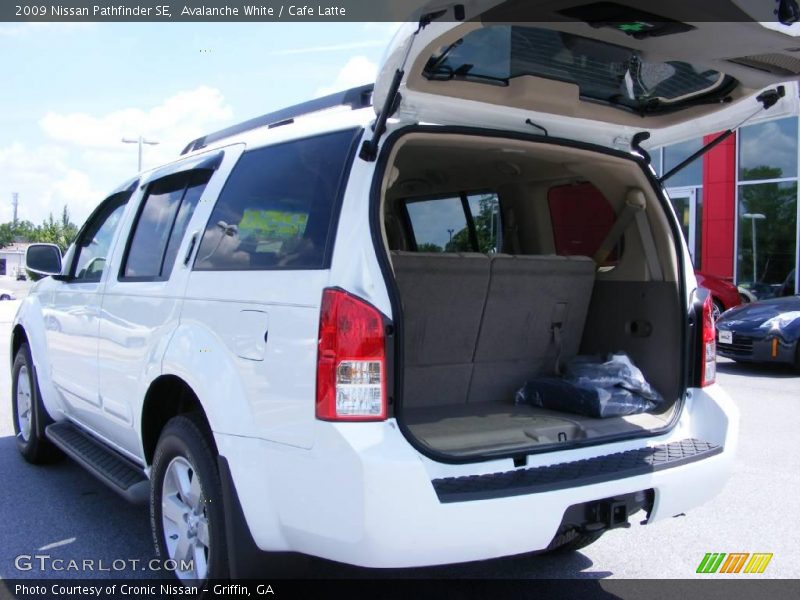 Avalanche White / Cafe Latte 2009 Nissan Pathfinder SE