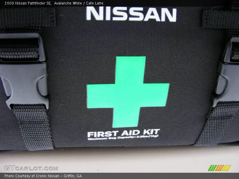 Avalanche White / Cafe Latte 2009 Nissan Pathfinder SE