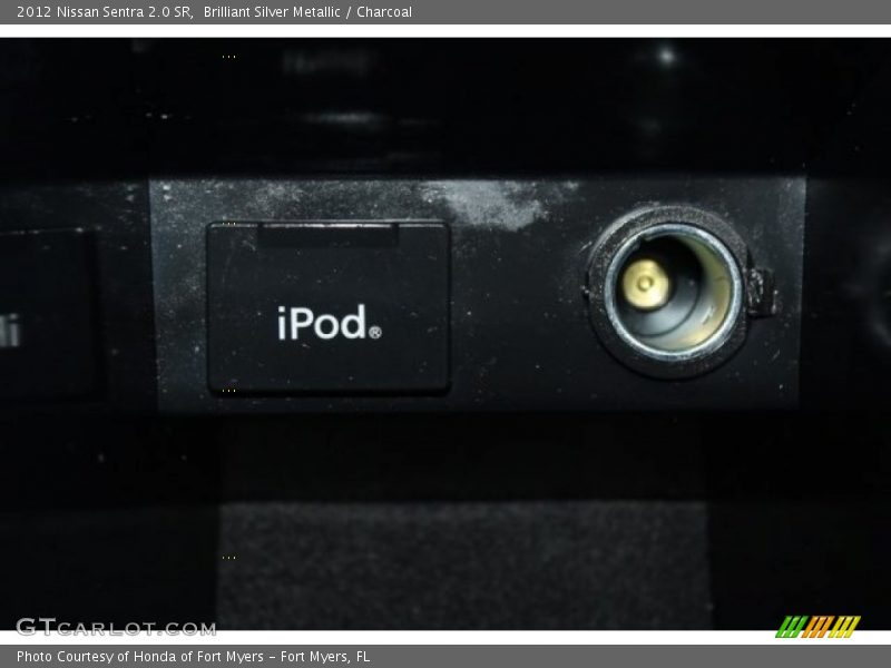 Brilliant Silver Metallic / Charcoal 2012 Nissan Sentra 2.0 SR