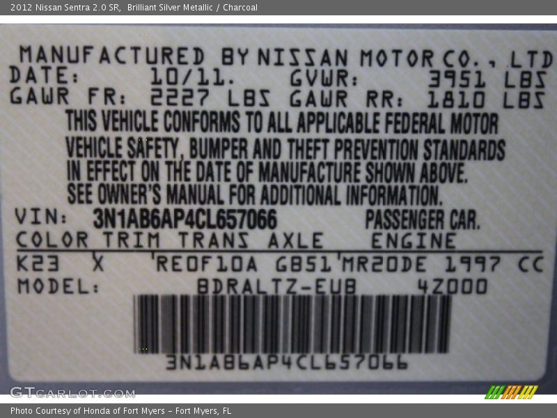 Brilliant Silver Metallic / Charcoal 2012 Nissan Sentra 2.0 SR