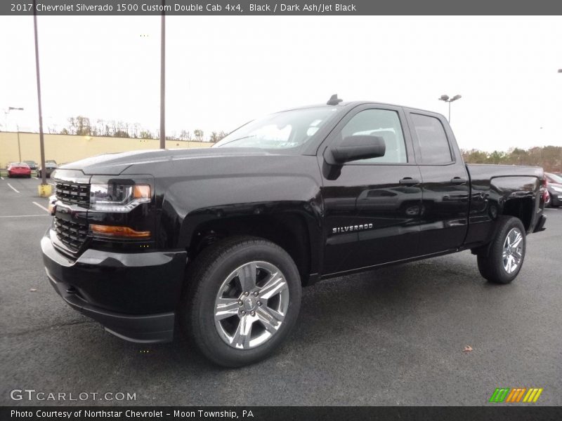 Front 3/4 View of 2017 Silverado 1500 Custom Double Cab 4x4