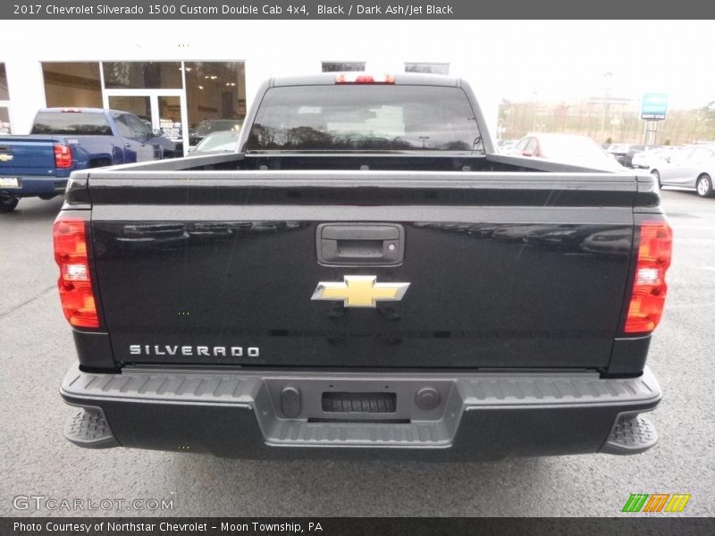 Black / Dark Ash/Jet Black 2017 Chevrolet Silverado 1500 Custom Double Cab 4x4