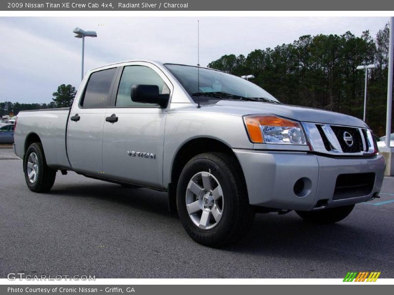 Radiant Silver / Charcoal 2009 Nissan Titan XE Crew Cab 4x4