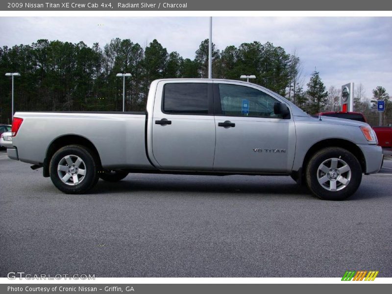 Radiant Silver / Charcoal 2009 Nissan Titan XE Crew Cab 4x4