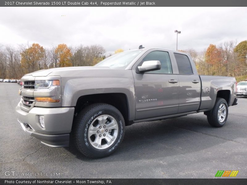 Front 3/4 View of 2017 Silverado 1500 LT Double Cab 4x4