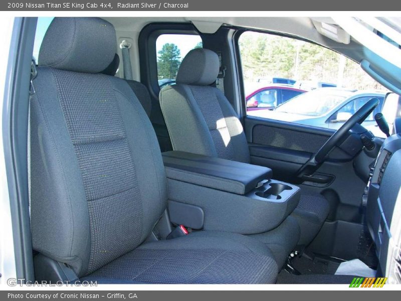 Radiant Silver / Charcoal 2009 Nissan Titan SE King Cab 4x4