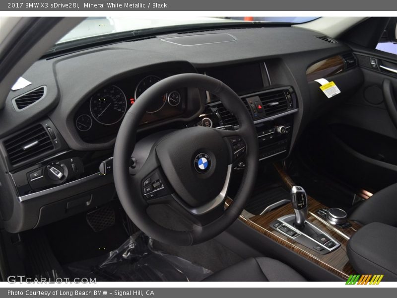 Mineral White Metallic / Black 2017 BMW X3 sDrive28i