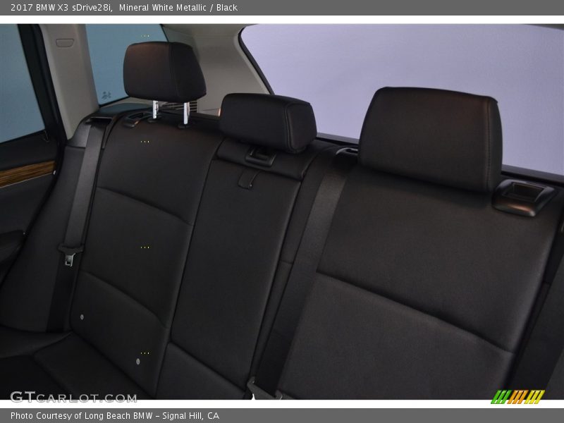 Mineral White Metallic / Black 2017 BMW X3 sDrive28i