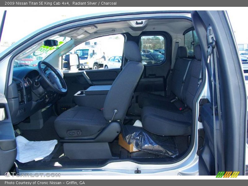 Radiant Silver / Charcoal 2009 Nissan Titan SE King Cab 4x4